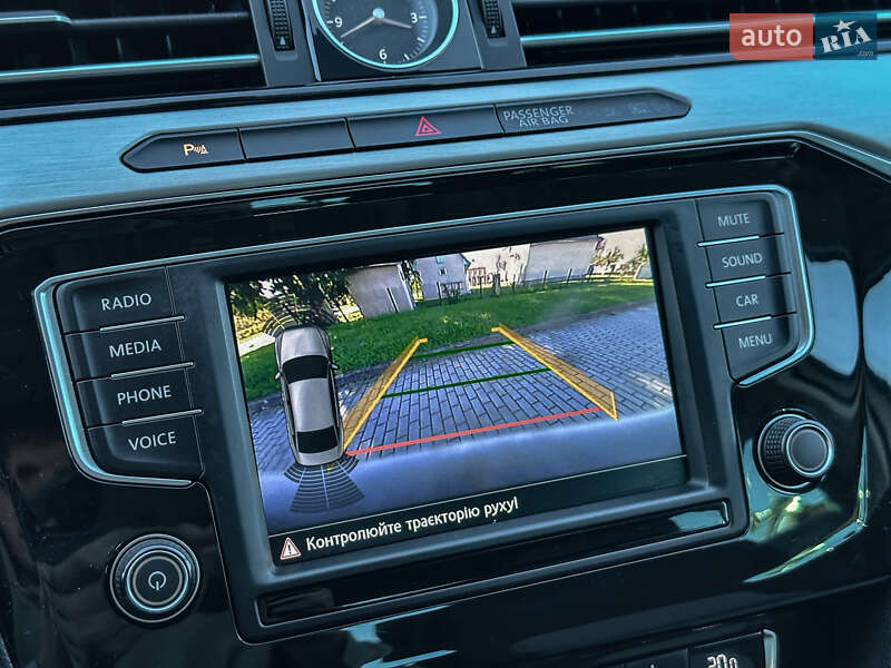 Седан Volkswagen Passat 2016 в Радивиліві