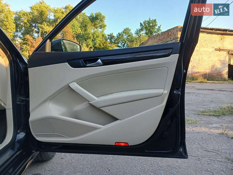 Седан Volkswagen Passat 2013 в Чернигове