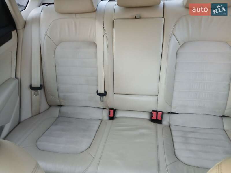 Седан Volkswagen Passat 2013 в Чернигове