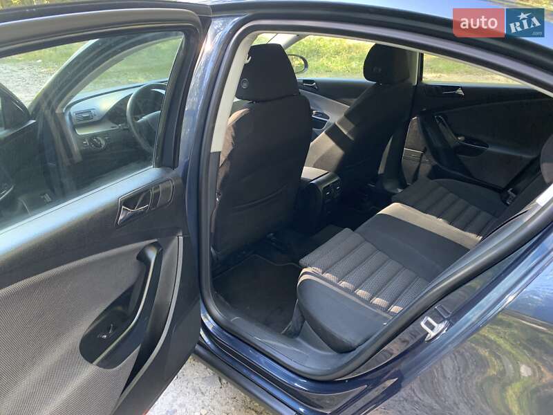 Седан Volkswagen Passat 2008 в Киверцах