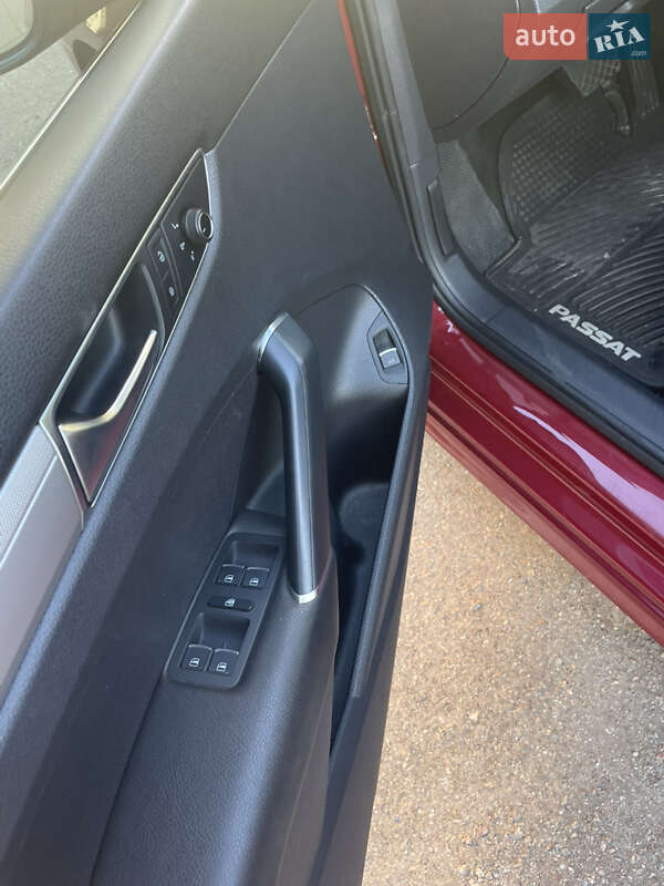 Седан Volkswagen Passat 2017 в Черкассах