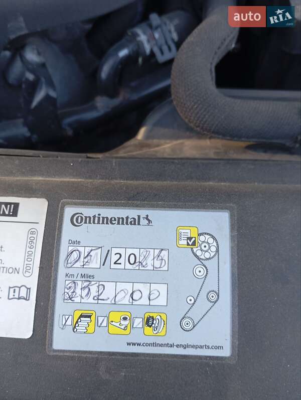 Универсал Volkswagen Passat 2015 в Зборове