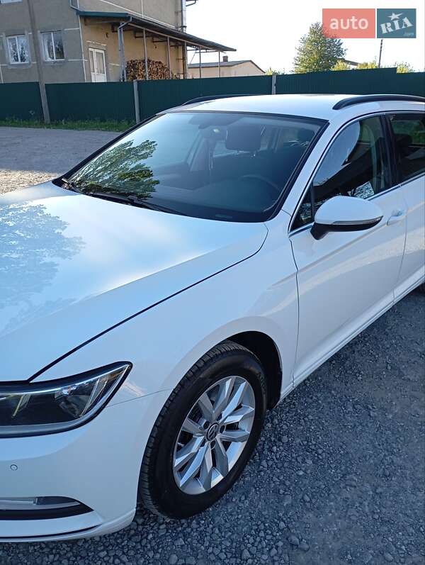 Универсал Volkswagen Passat 2015 в Зборове