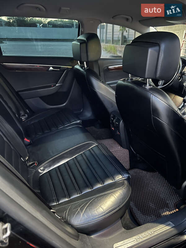 Универсал Volkswagen Passat 2011 в Косове