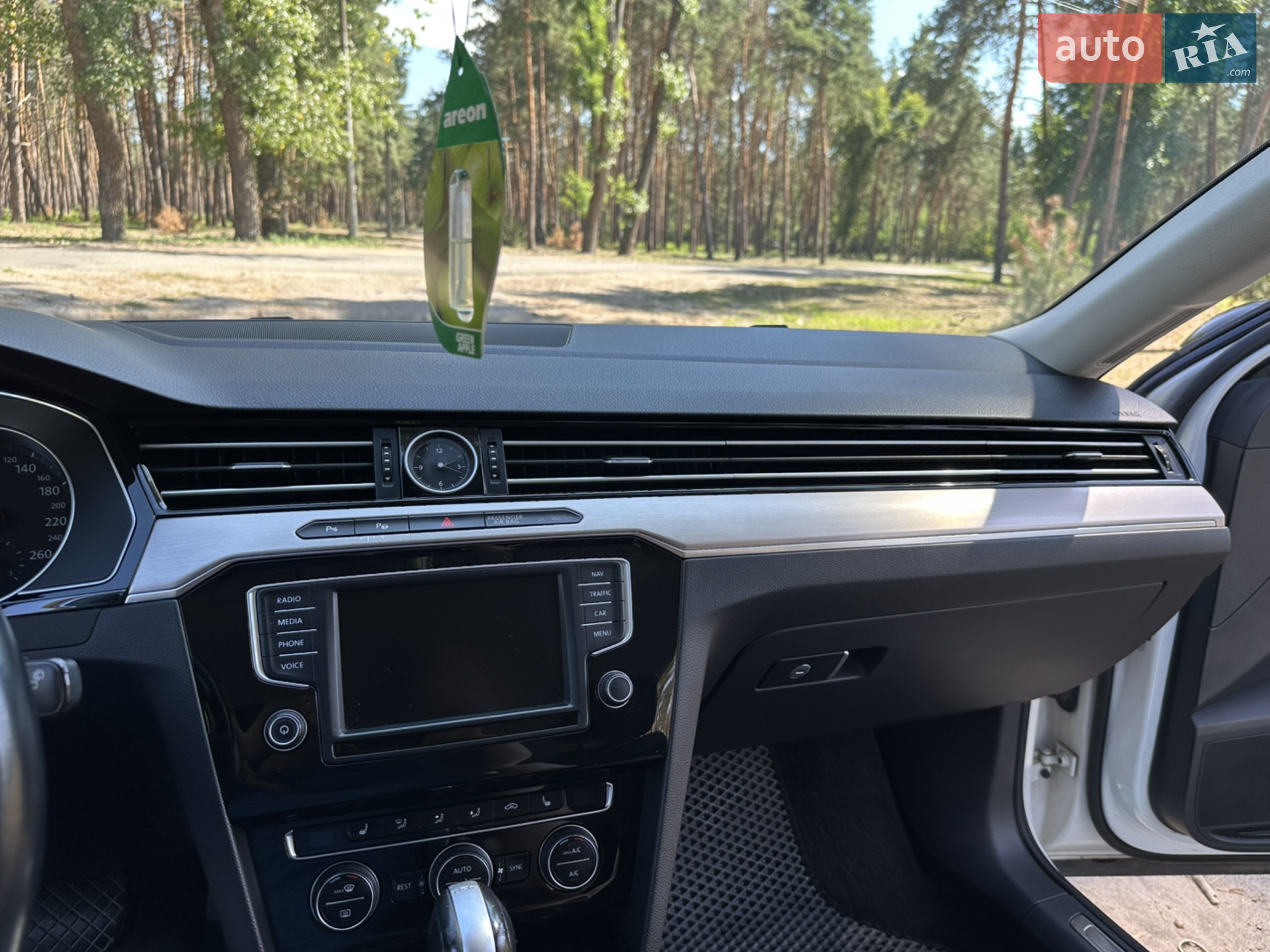 2015 Volkswagen Passat - мініатюра 23