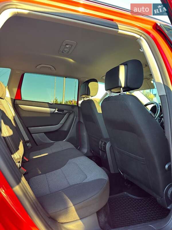 Универсал Volkswagen Passat 2014 в Ровно