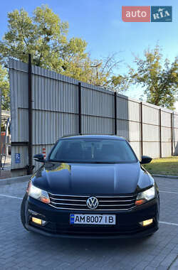 Седан Volkswagen Passat 2016 в Житомире