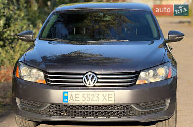 Седан Volkswagen Passat 2011 в Днепре