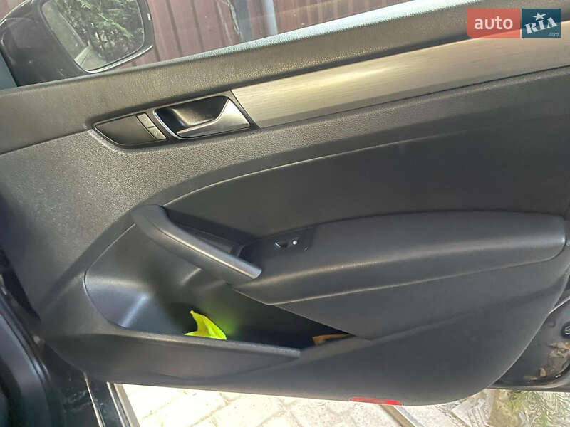 Седан Volkswagen Passat 2014 в Днепре фото 40 Седан Volkswagen Passat 2014 в Днепре