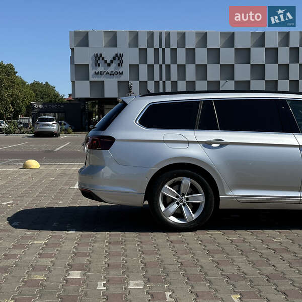 Универсал Volkswagen Passat 2020 в Одессе