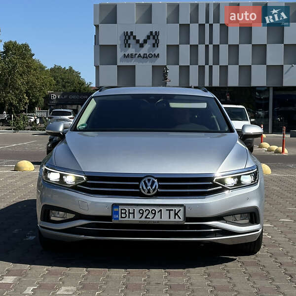 Универсал Volkswagen Passat 2020 в Одессе