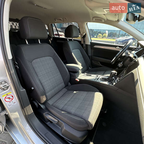 Универсал Volkswagen Passat 2020 в Одессе