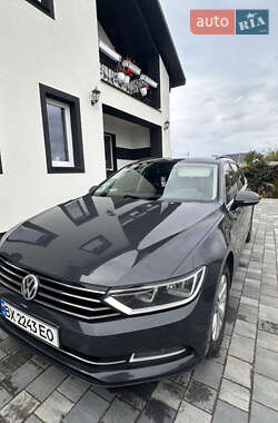 Универсал Volkswagen Passat 2015 в 