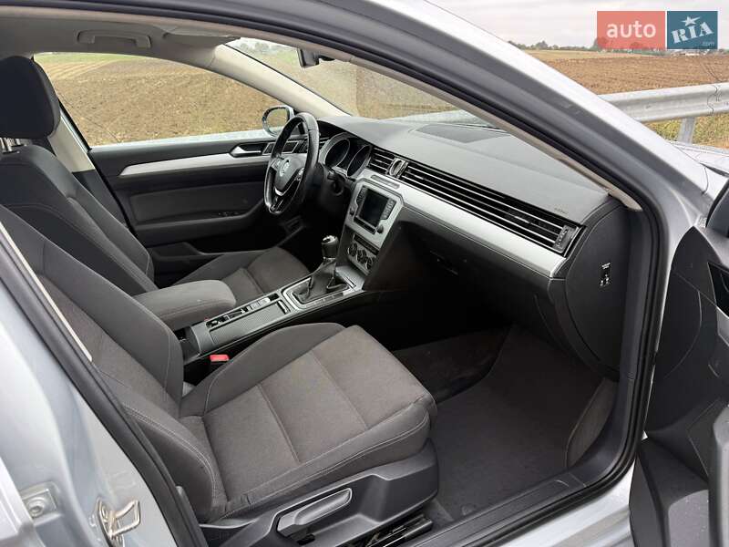 Универсал Volkswagen Passat 2015 в Луцке