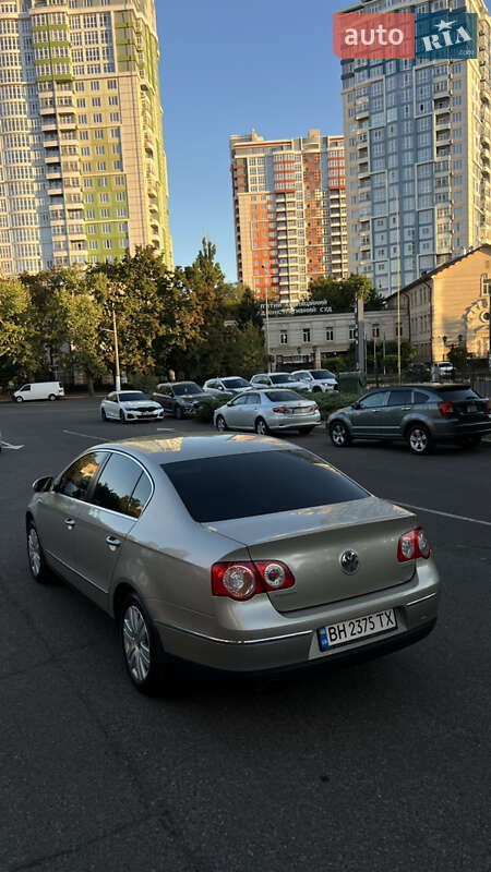 Седан Volkswagen Passat 2007 в Одессе