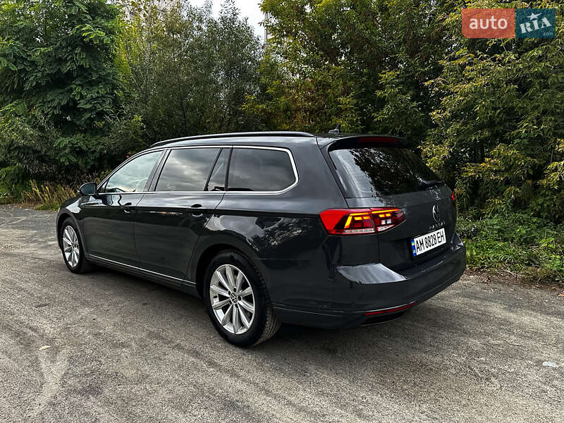 Універсал Volkswagen Passat 2021 в Житомирі