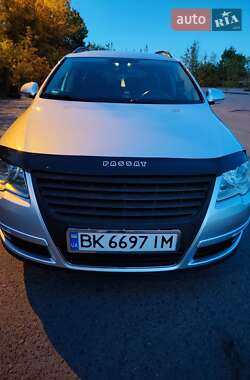 Універсал Volkswagen Passat 2007 в Рівному