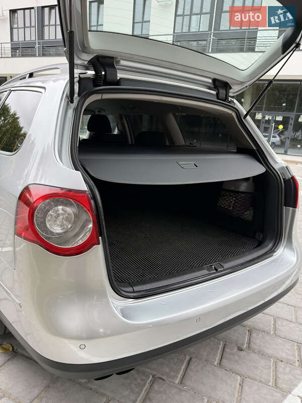 Универсал Volkswagen Passat 2009 в Ровно