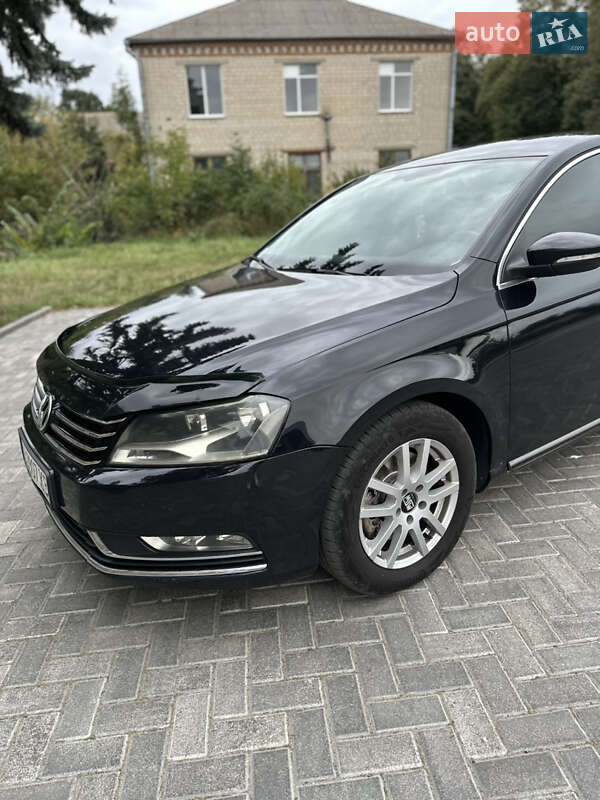 Седан Volkswagen Passat 2011 в Виннице