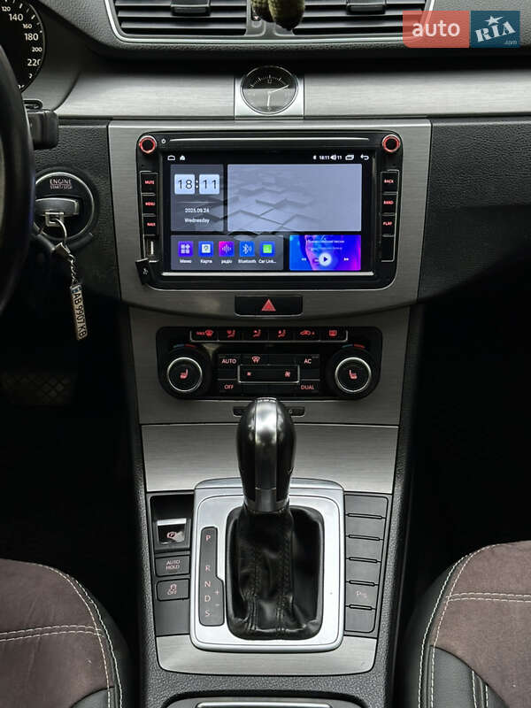 Седан Volkswagen Passat 2011 в Виннице