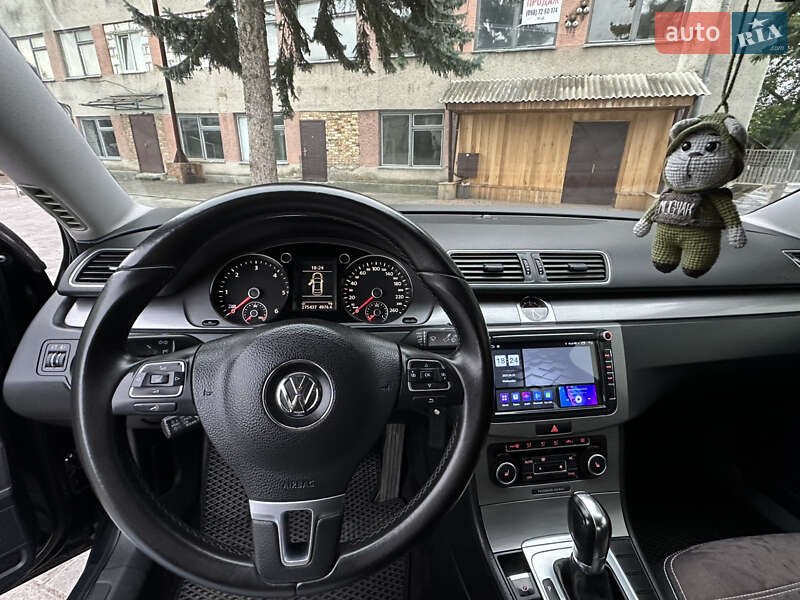 Седан Volkswagen Passat 2011 в Виннице