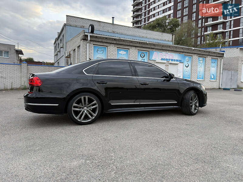 Седан Volkswagen Passat 2016 в Дніпрі