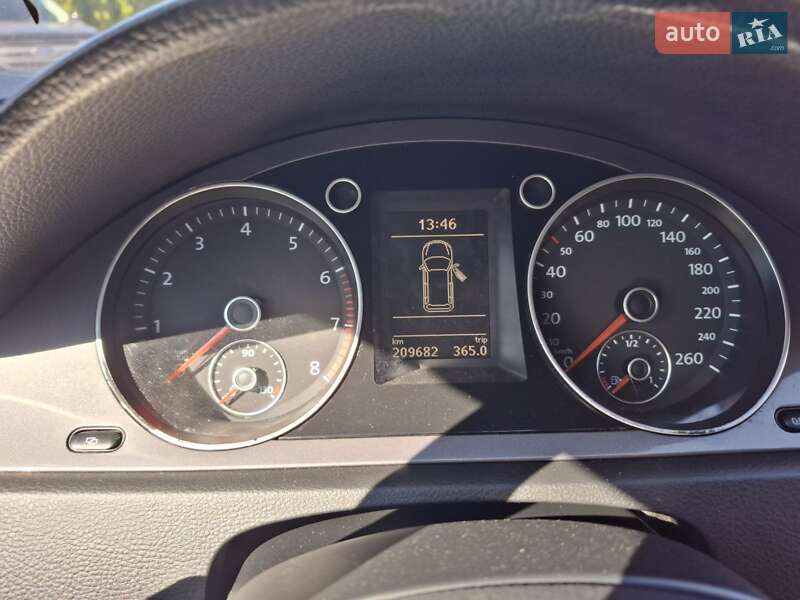 Универсал Volkswagen Passat 2010 в Луцке