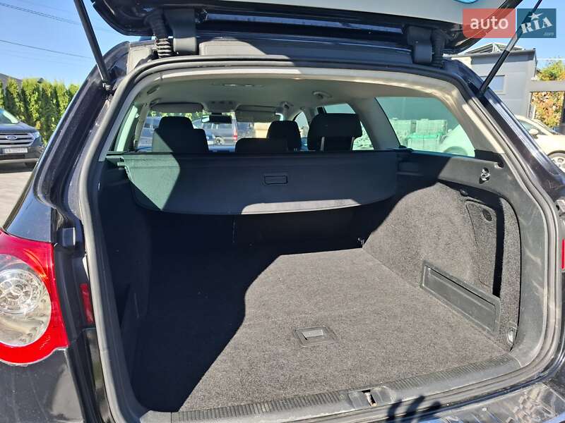 Универсал Volkswagen Passat 2010 в Луцке
