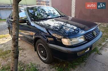 Седан Volkswagen Passat 1994 в Харькове