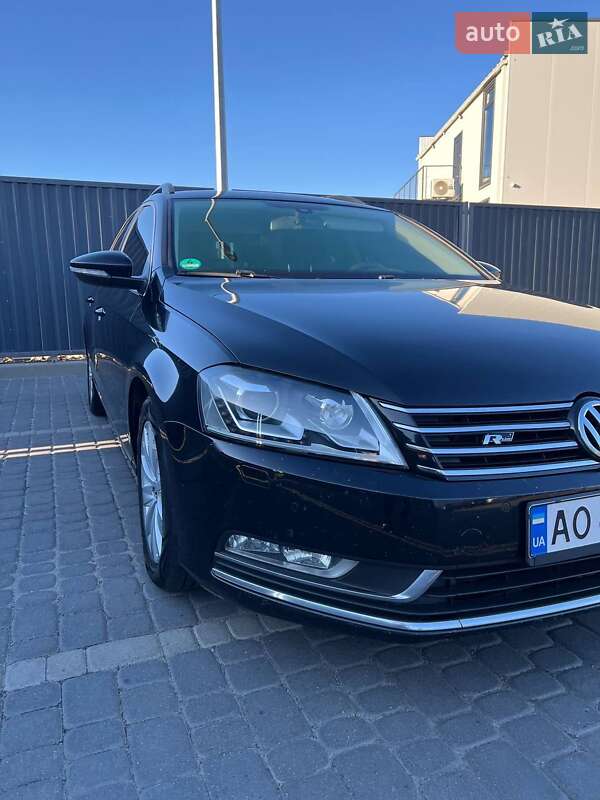 Універсал Volkswagen Passat 2011 в Мукачевому