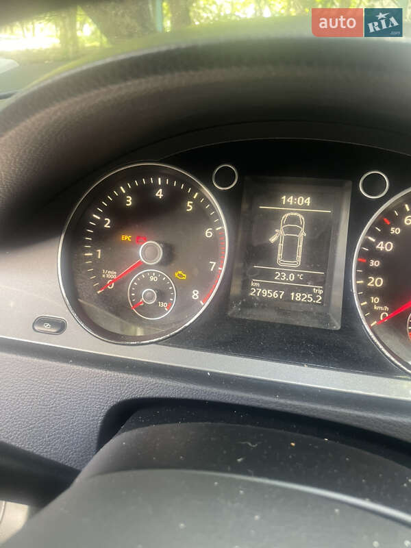 Универсал Volkswagen Passat 2009 в Киеве