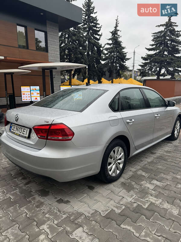 Седан Volkswagen Passat 2014 в Чернівцях