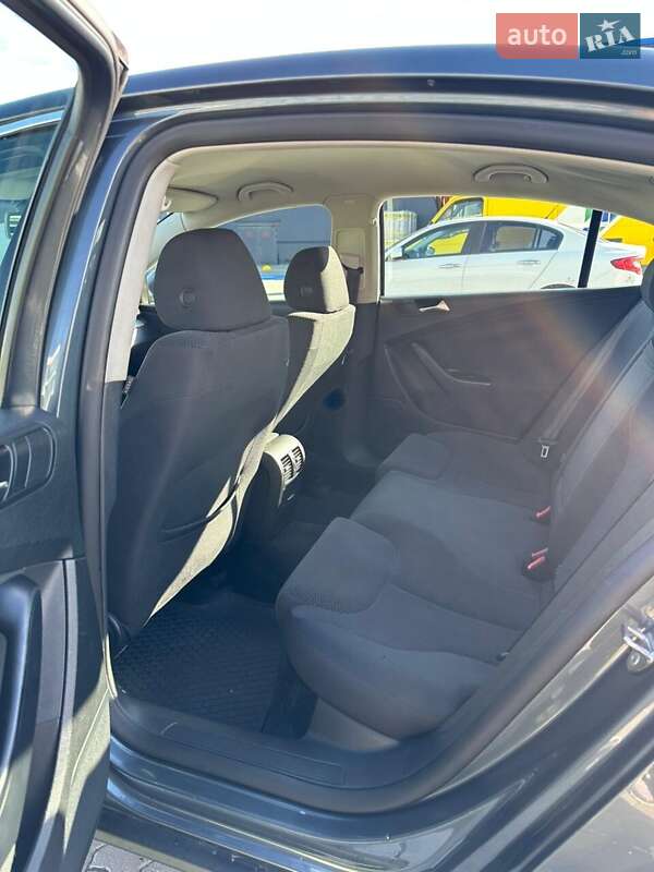 Седан Volkswagen Passat 2009 в Ивано-Франковске фото 8 Седан Volkswagen Passat 2009 в Ивано-Франковске