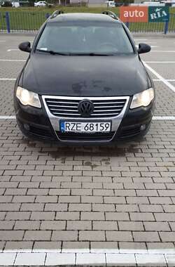 Універсал Volkswagen Passat 2006 в Нововолинську