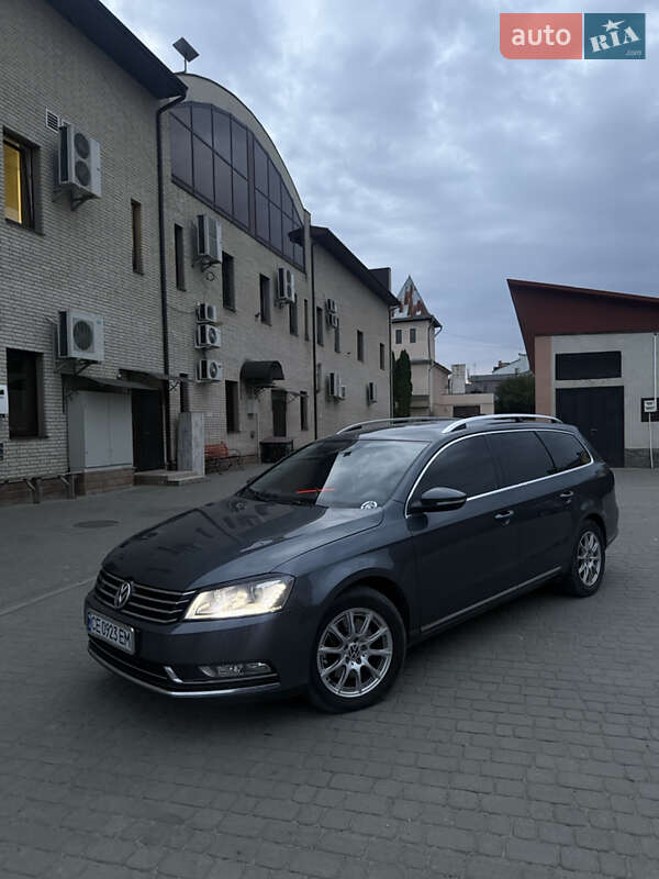 Универсал Volkswagen Passat 2012 в Сторожинце