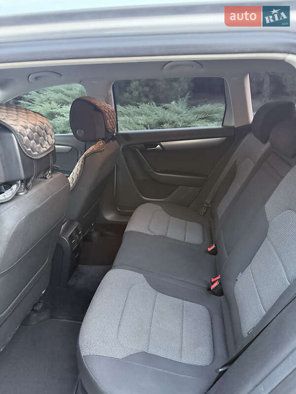 Універсал Volkswagen Passat 2013 в Івано-Франківську