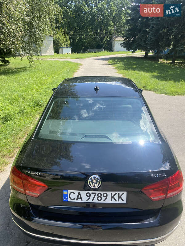 Седан Volkswagen Passat 2012 в Умани
