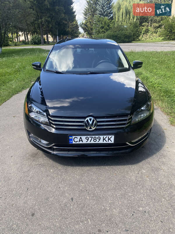 Седан Volkswagen Passat 2012 в Умани