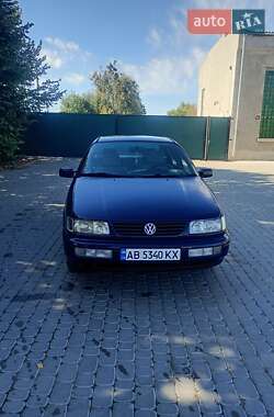 Седан Volkswagen Passat 1996 в Ильинцах