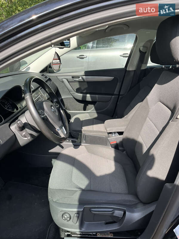 Универсал Volkswagen Passat 2011 в Казатине