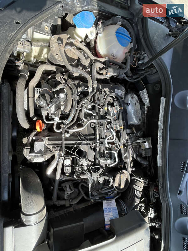 Универсал Volkswagen Passat 2011 в Казатине