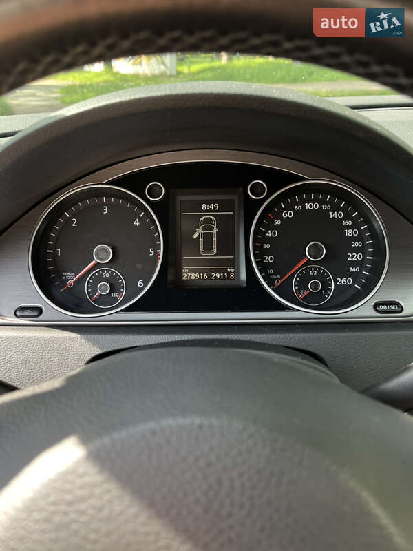 Универсал Volkswagen Passat 2011 в Казатине