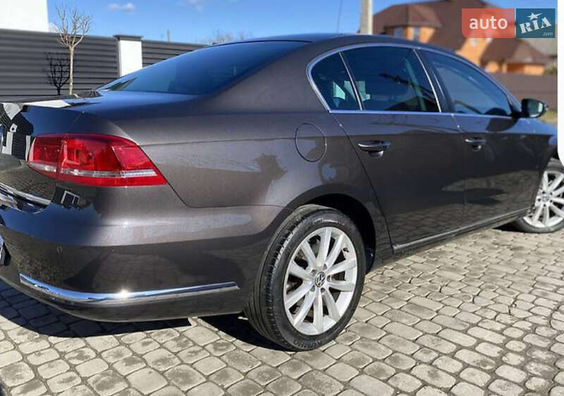 Volkswagen Passat 2011