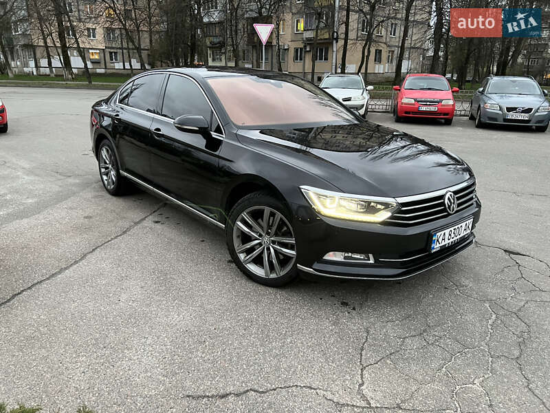 Седан Volkswagen Passat 2019 в Києві
