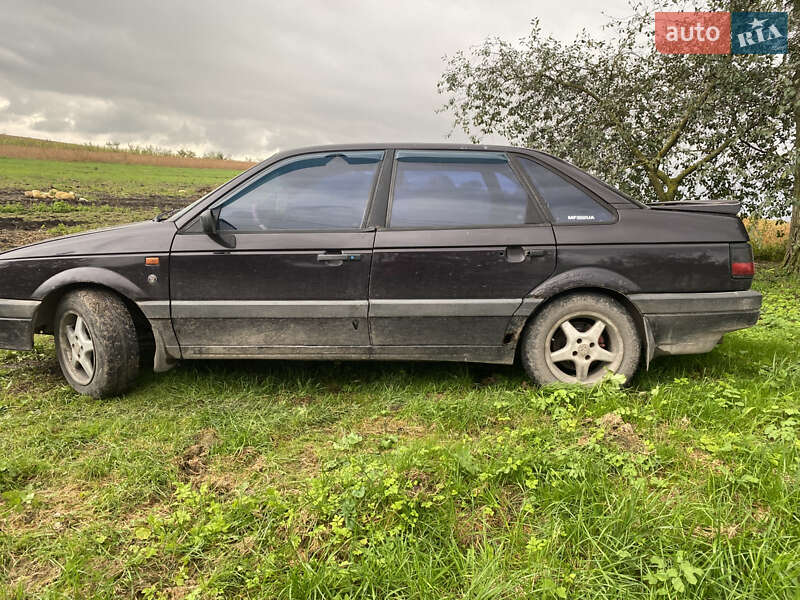 Седан Volkswagen Passat 1992 в Городке фото 5 Седан Volkswagen Passat 1992 в Городке