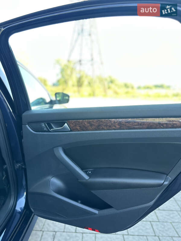 Седан Volkswagen Passat 2013 в Дрогобыче фото 17 Седан Volkswagen Passat 2013 в Дрогобыче