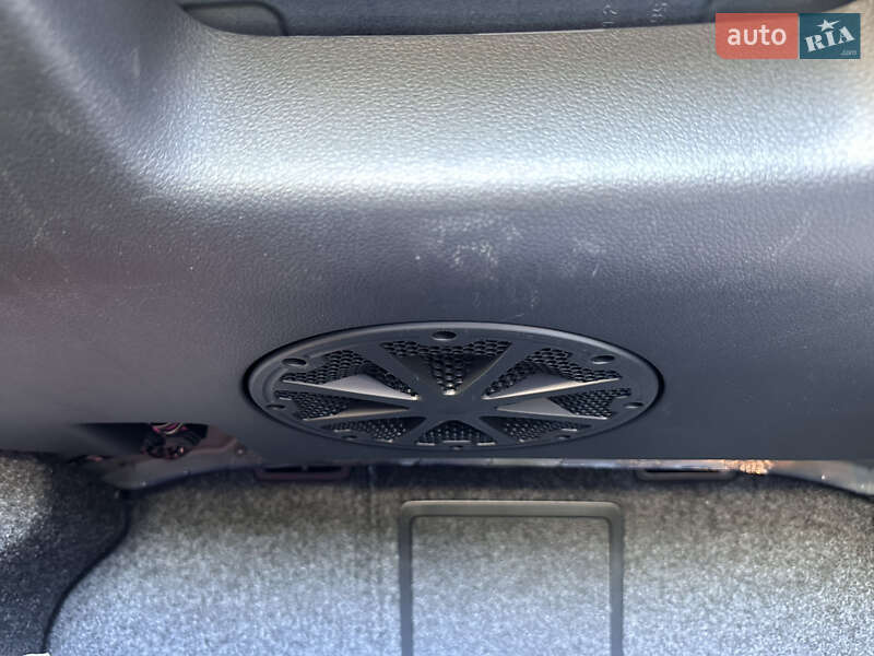 Седан Volkswagen Passat 2013 в Дрогобыче фото 37 Седан Volkswagen Passat 2013 в Дрогобыче