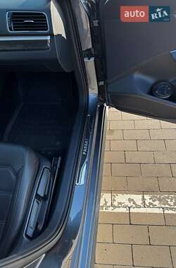 Седан Volkswagen Passat 2016 в 