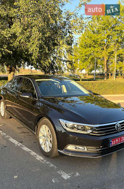 Седан Volkswagen Passat 2018 в Южноукраїнську