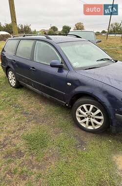 Универсал Volkswagen Passat 2000 в Червонознаменке